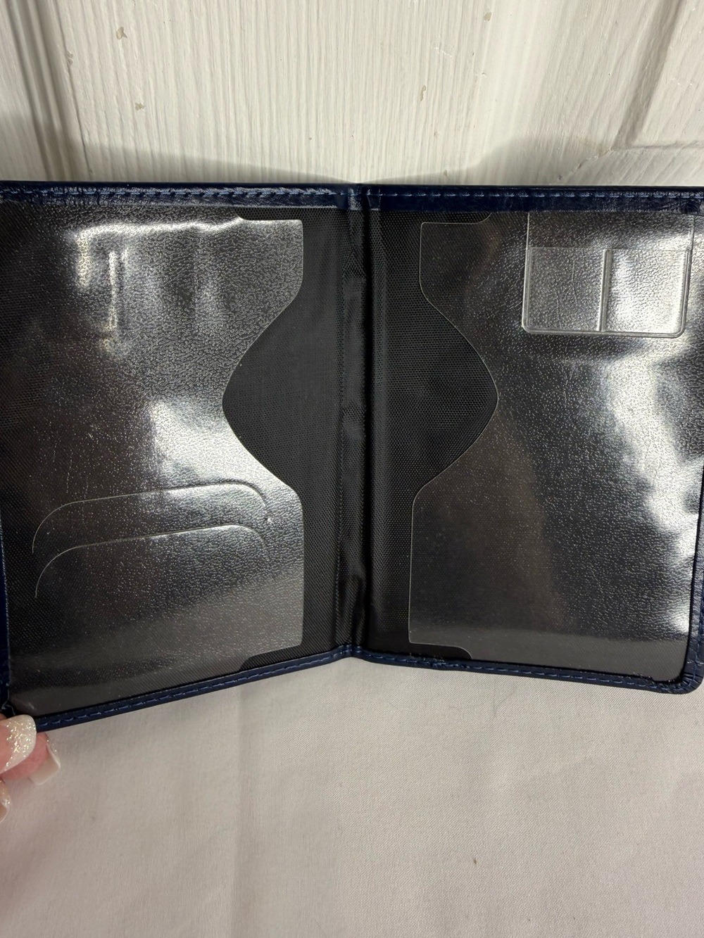 PASSPORT USA PASSPORT FOLDING ID HOLDER/CASE/ COVER - Picture 3 of 10